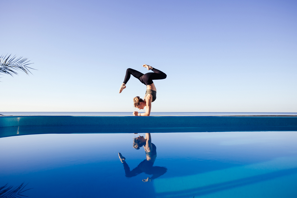 Yoga & schwimmen? Im Taubertsbergbad harmonieren die beiden Sportarten