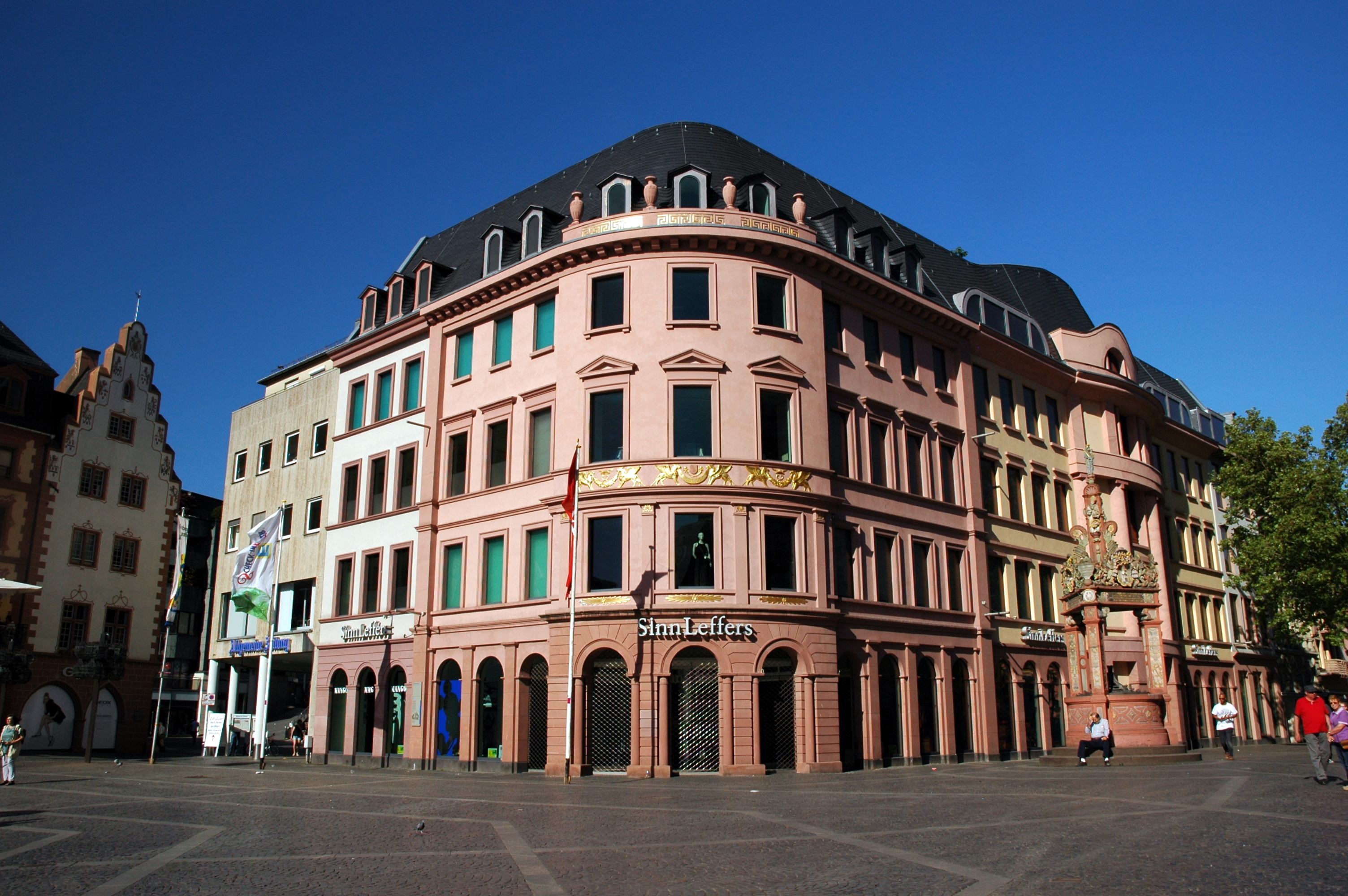 Diese Modehaus-Kette eröffnet bald im Forum Mittelrhein in Koblenz