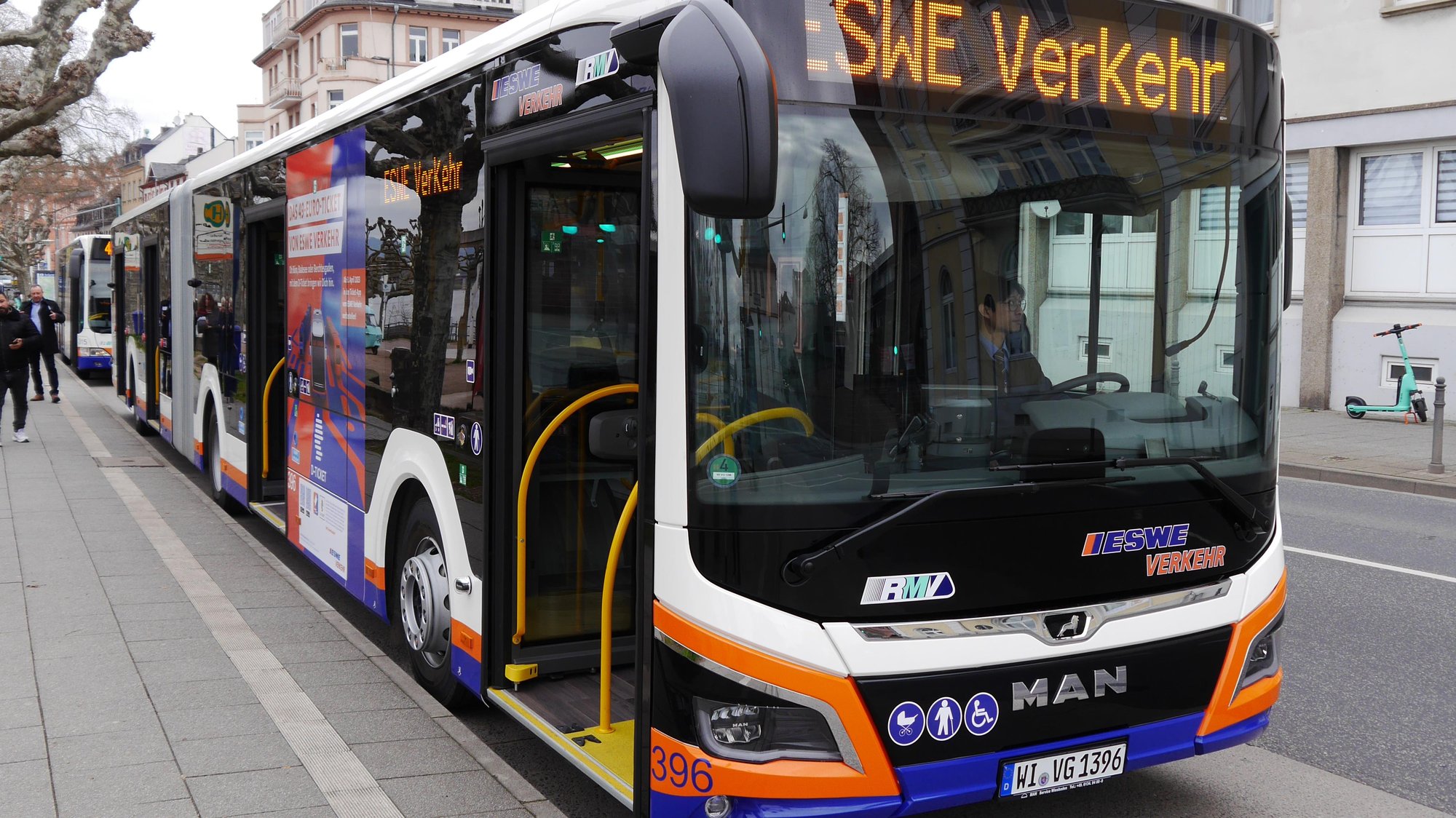 Busse fahren kürzer, Automaten aus: Das ändert sich Silvester in Wiesbaden