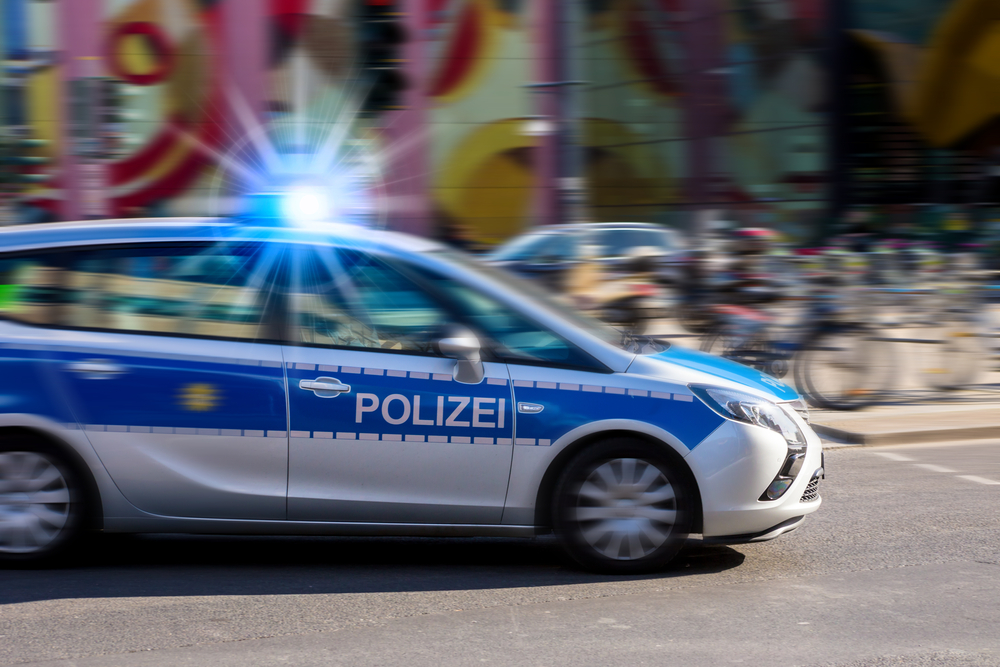 Kind (10) von Auto angefahren – Fahrer flüchtet
