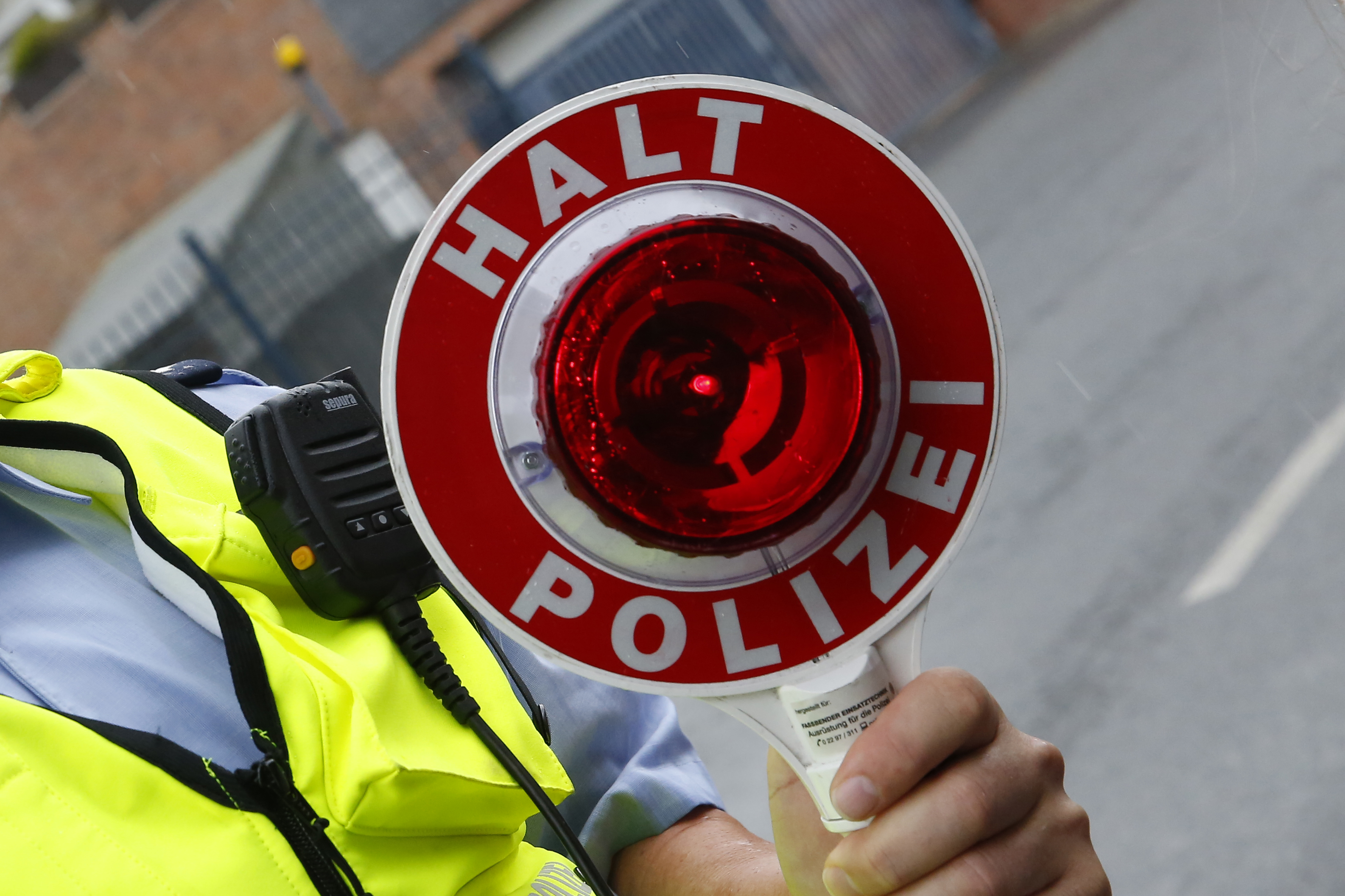 Mit fast 100 km/h durch Wiesbaden: Porsche-Fahrer droht Fahrverbot